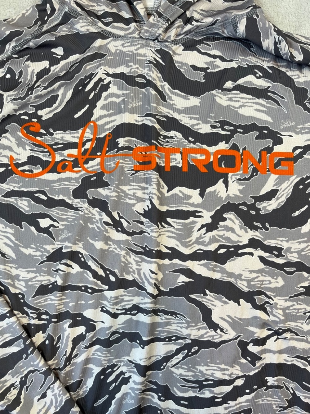 Mens Salt Strong Lightweight Performance Fishing Hoodie UPF Camo Sun Shirt sz L - Picture 4 of 8